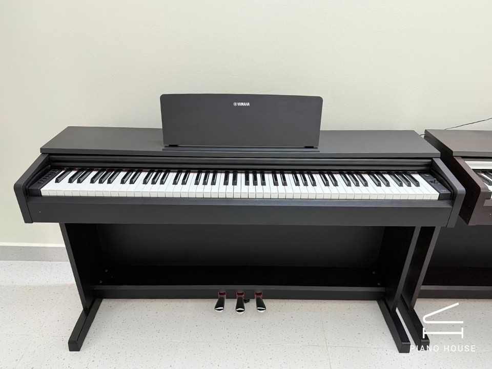 YAMAHA YDP-142 B