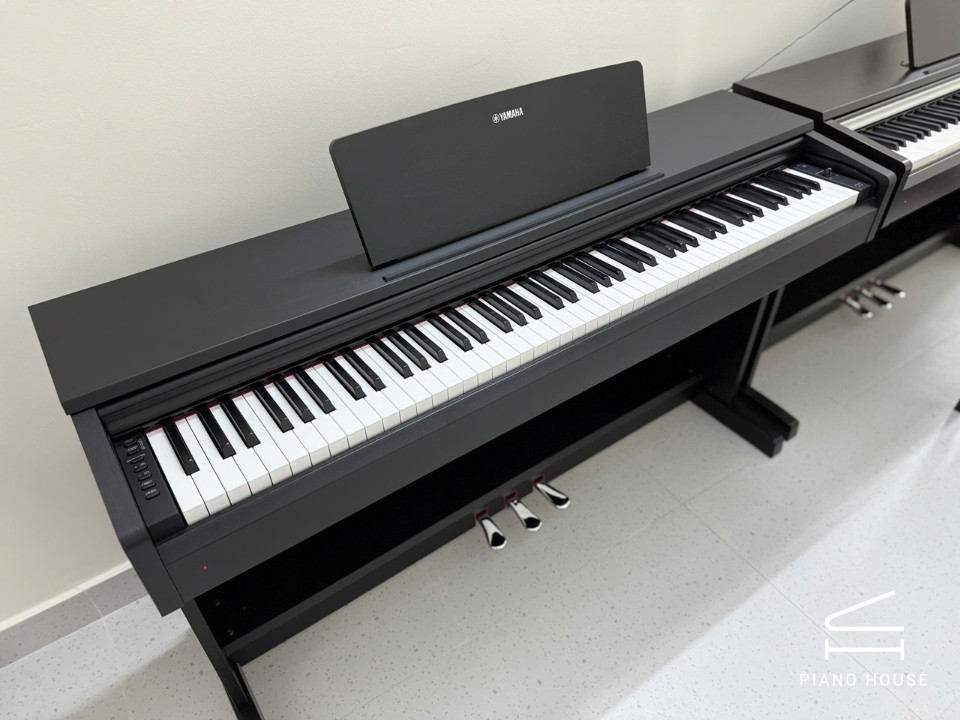 YAMAHA YDP-142 B