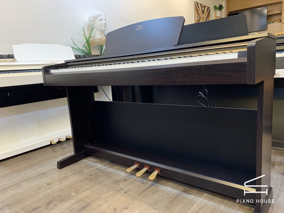 YAMAHA YDP-161 R