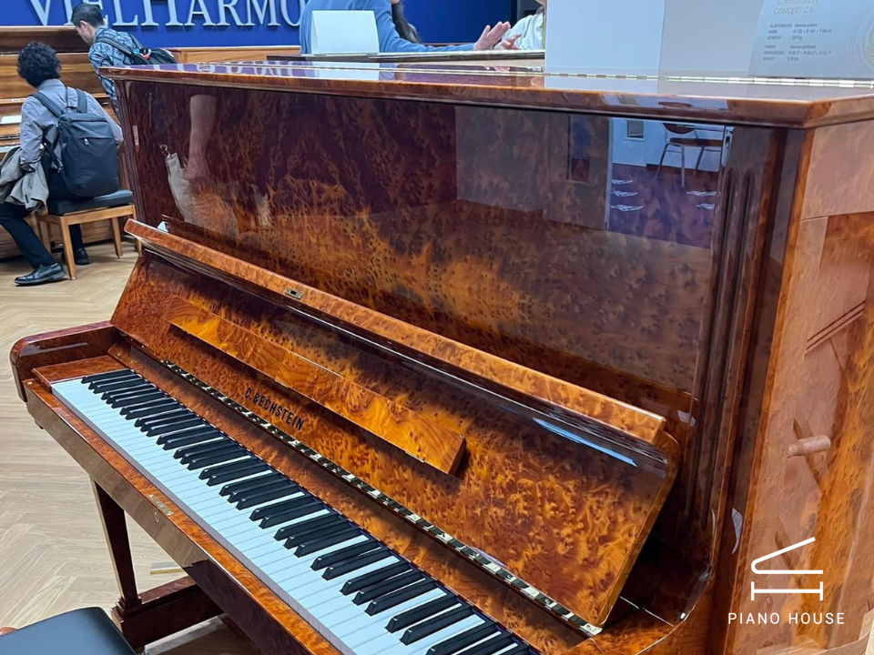 C.Bechstein C8 (Master Upright)