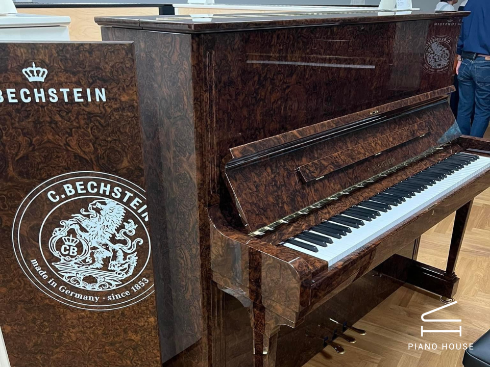 C.Bechstein C8 (Master Upright)