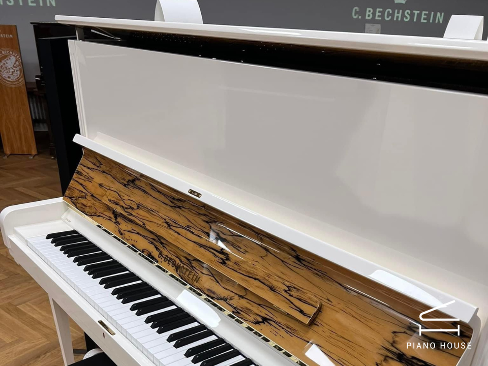 C.Bechstein C8 (Master Upright)