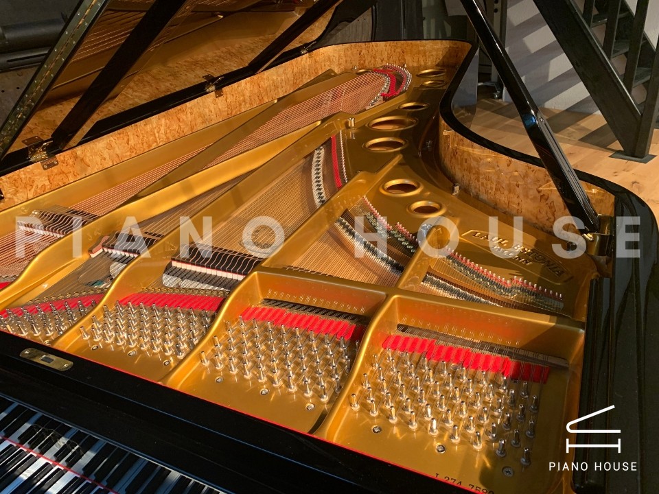 Estonia L274 Concert Grand