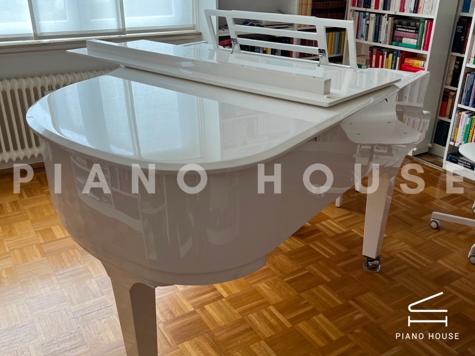 FEURICH 179 - "DYNAMIC II" (White Polish & Chrome)