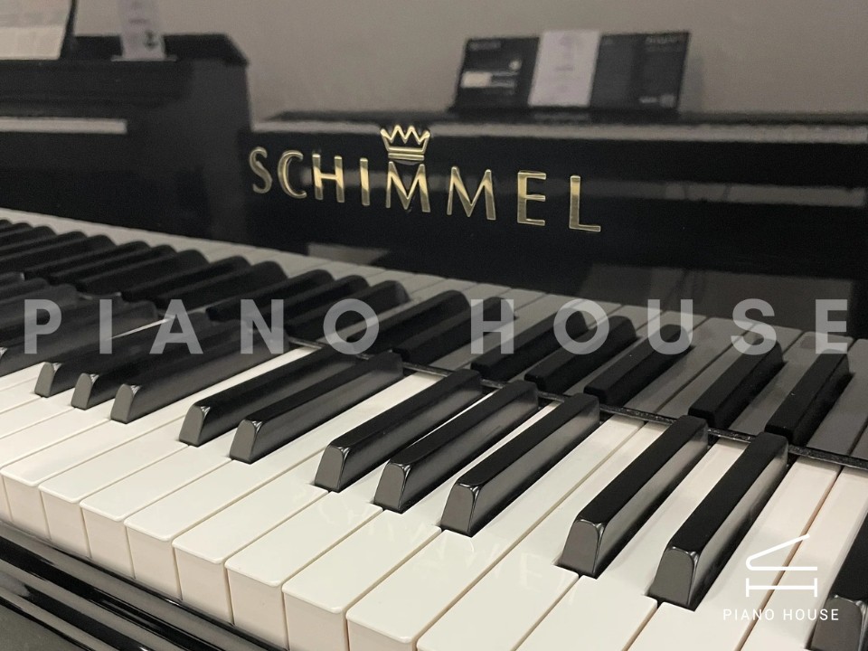 Schimmel Classic C213 Tradition