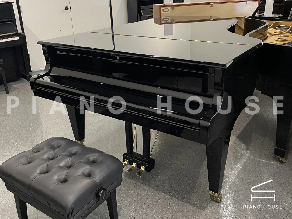 Schimmel Classic C213 Tradition