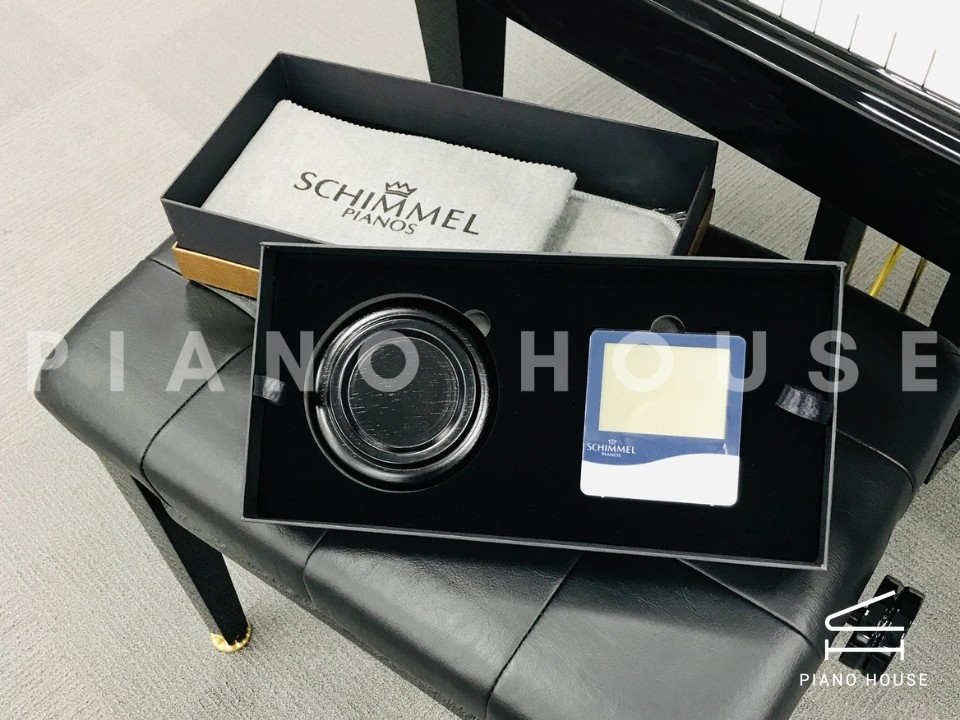 Fridolin Schimmel F156 Tradition (Ebony High Gloss)