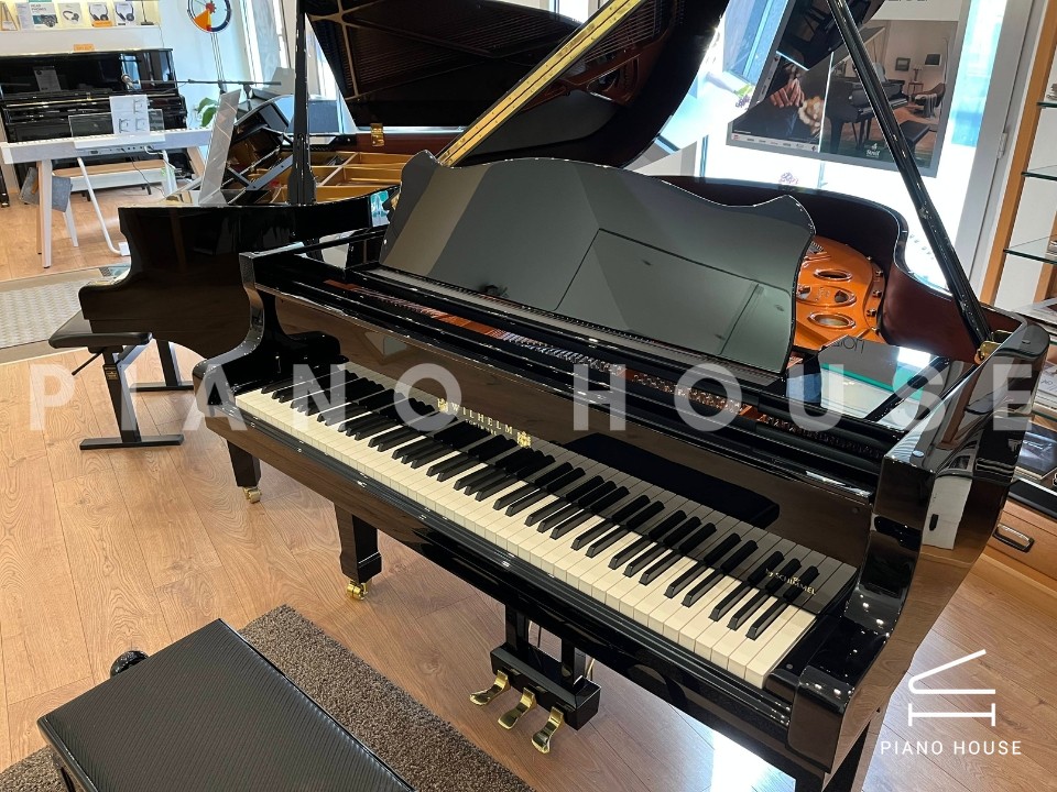 Wilhelm Schimmel W180 Tradition (Ebony High Gloss)