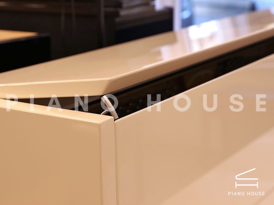 Schimmel Classic C116 Modern Cubus (White High Gloss)