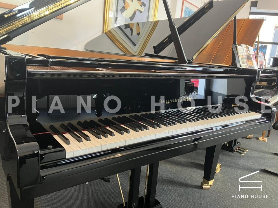 Steingraeber C-212 Chamber Concert Grand