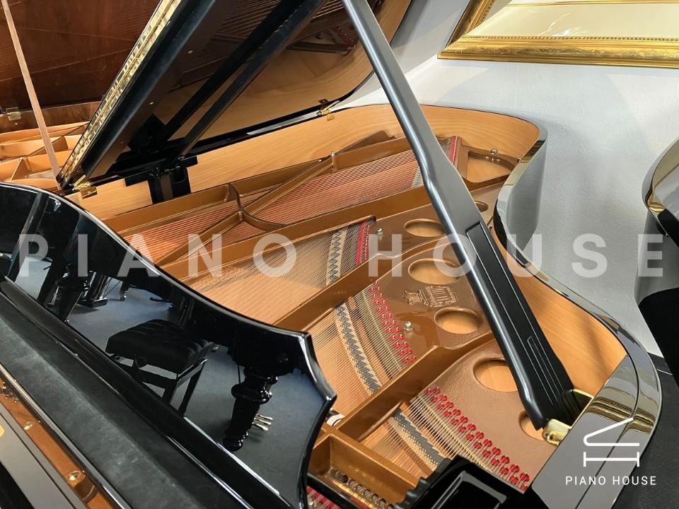 Steingraeber C-212 Chamber Concert Grand