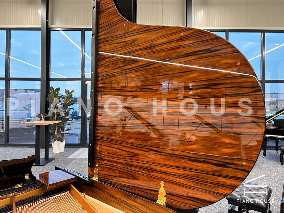 STEINWAY MODEL O-180 (Macassar & Polish Ebony)