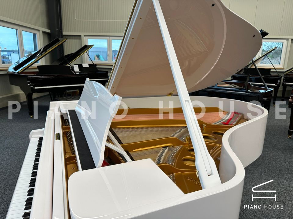 STEINWAY MODEL O-180 (White)