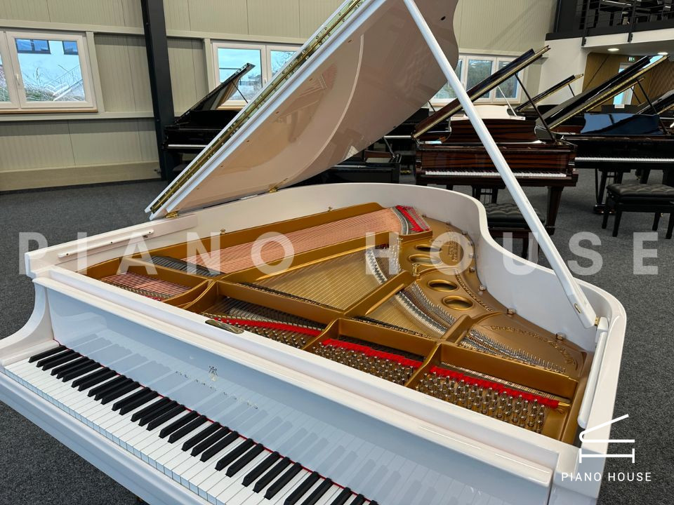 STEINWAY MODEL O-180 (White)