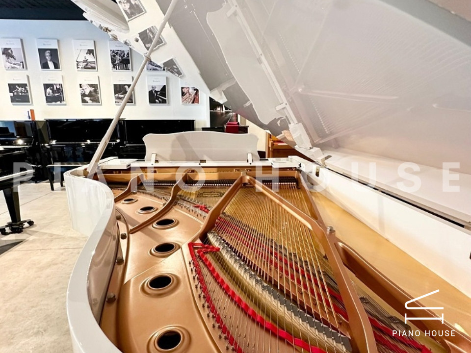 YAMAHA C6 PWH (USED)