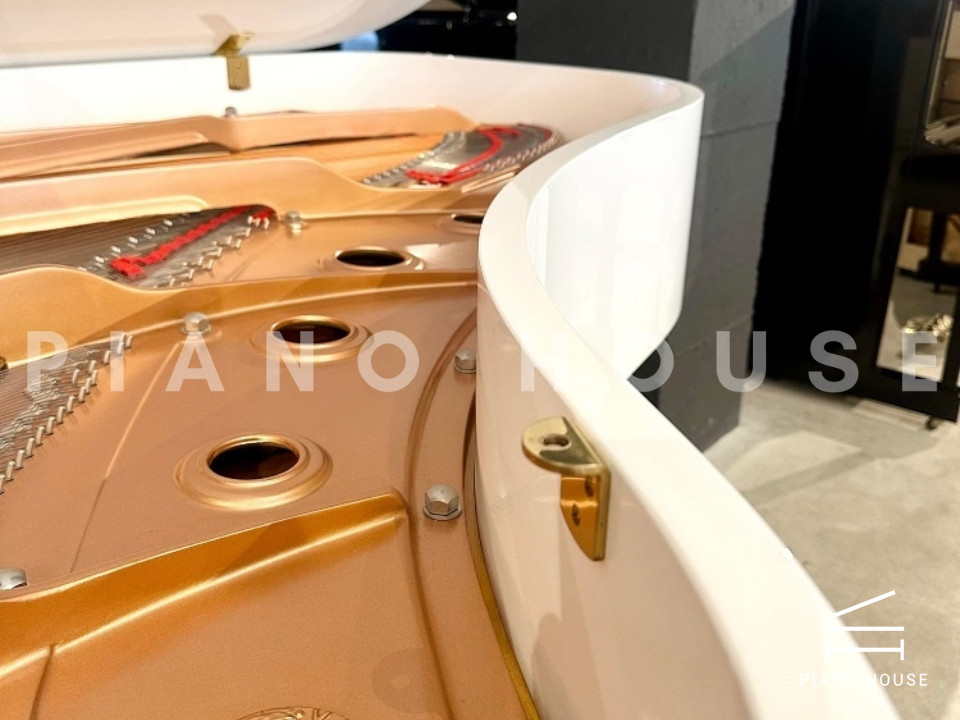 YAMAHA C6 PWH (USED)