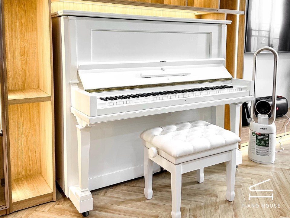 STEINWAY K-132 WH