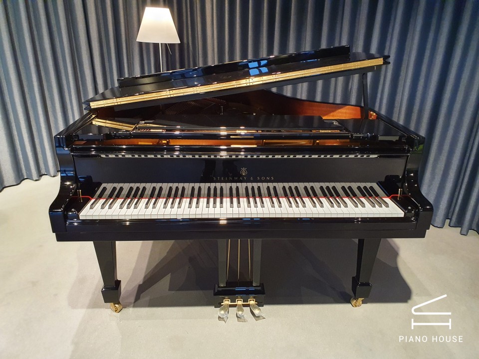 STEINWAY A-188