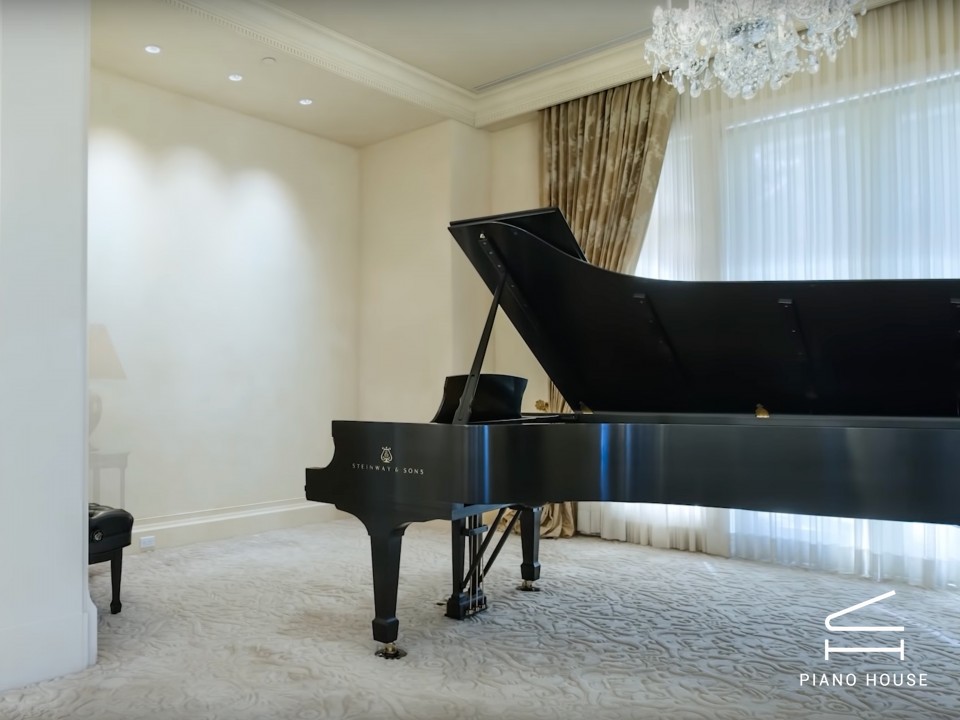 STEINWAY MODEL D-274
