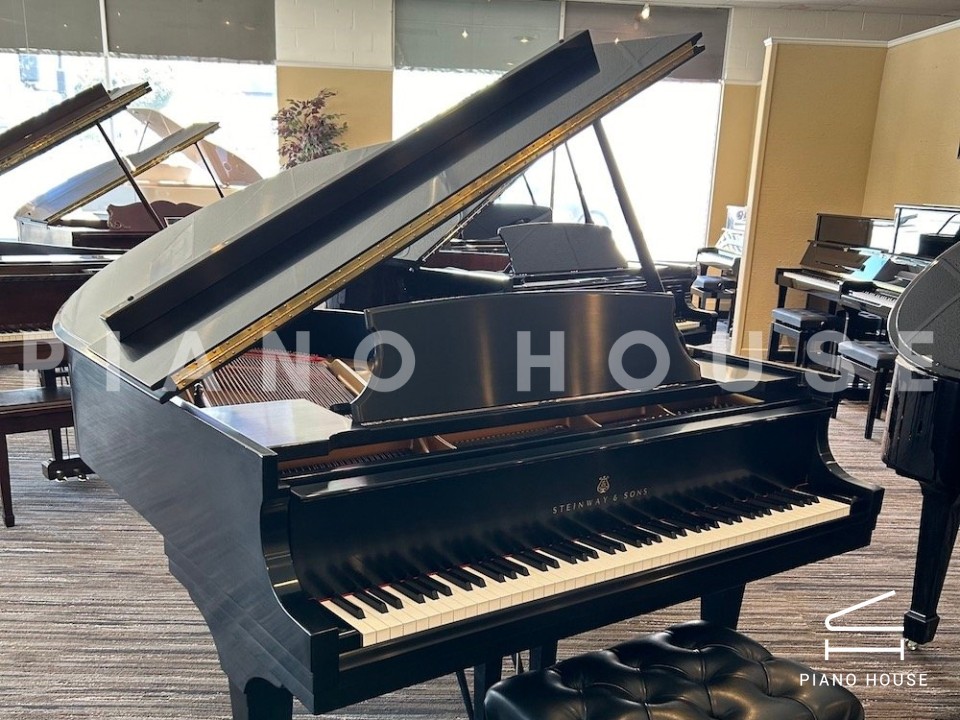 STEINWAY MODEL M (USED)