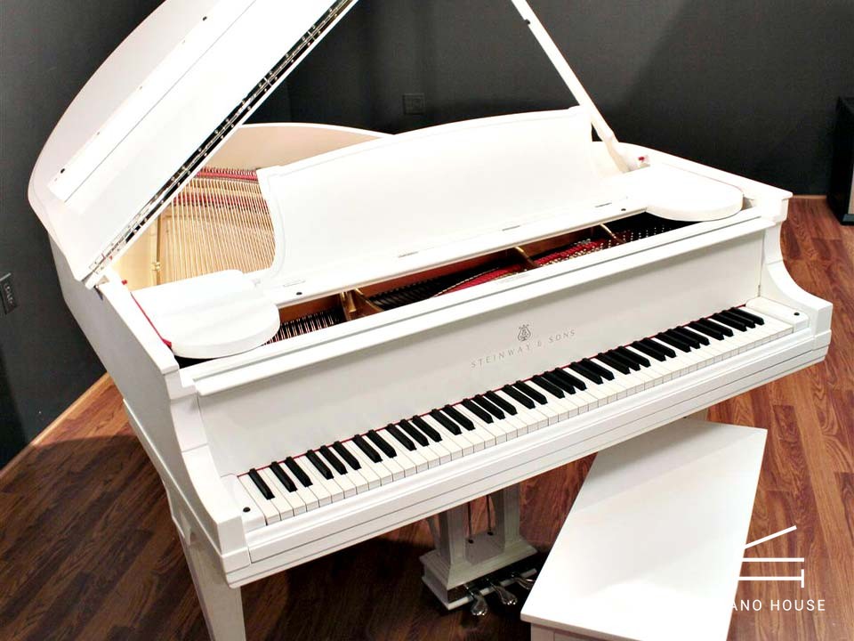 STEINWAY MODEL O (Trắng)