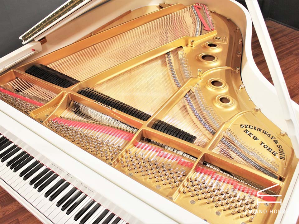 STEINWAY MODEL O (Trắng)