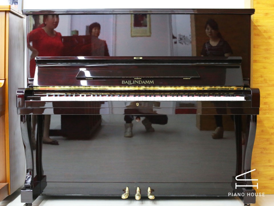 PIANO BALLINDAMM B130