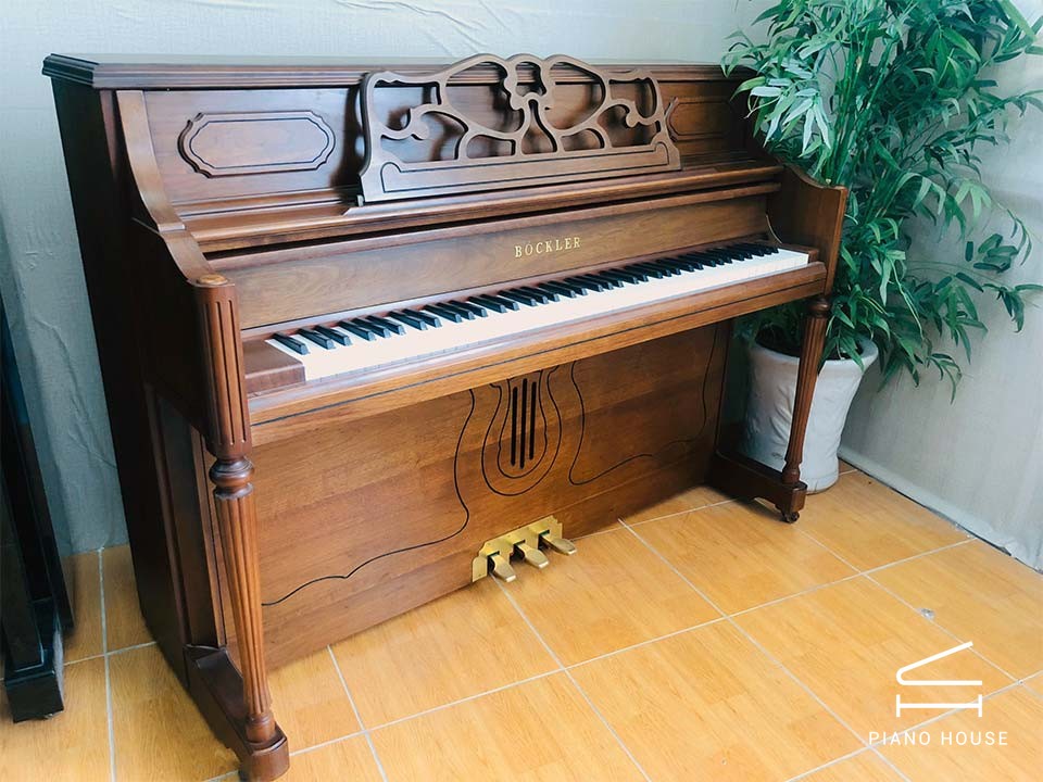 PIANO BOCKLER AH220