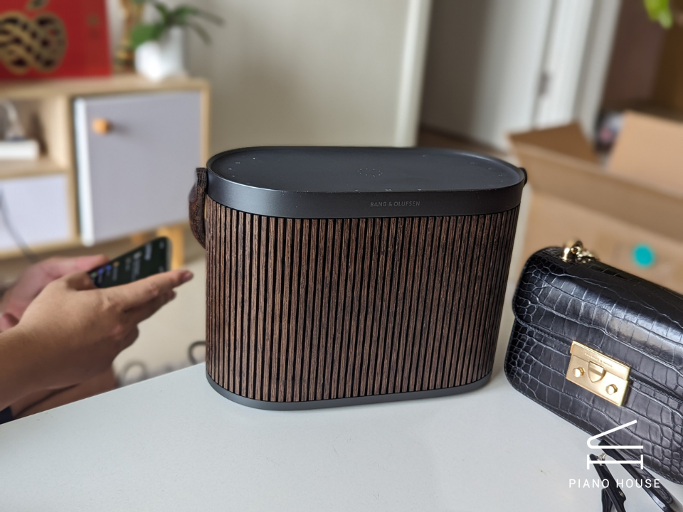 Loa B&O Beosound A5 Dark Oak (Xách Tay)