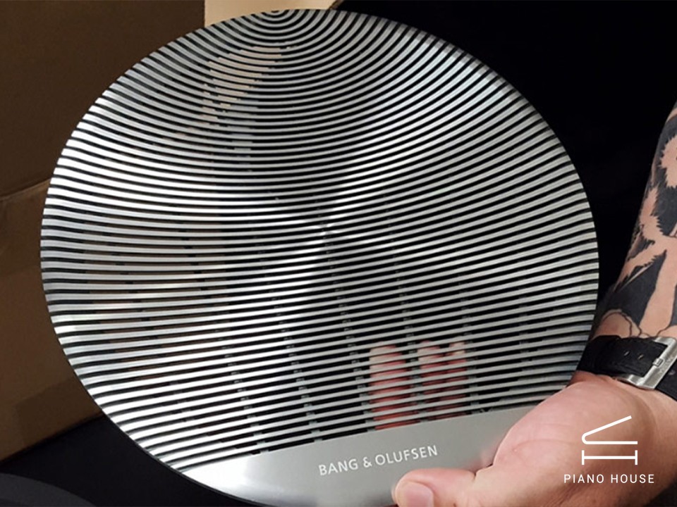 Loa Bang & Olufsen Celestial