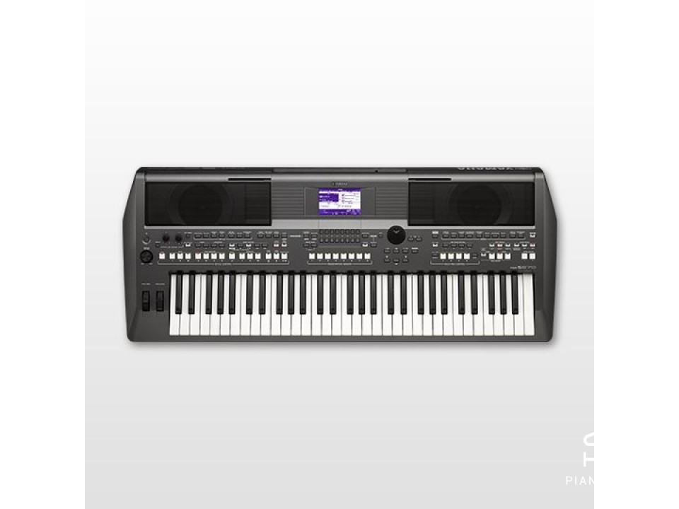 Yamaha PSR S670