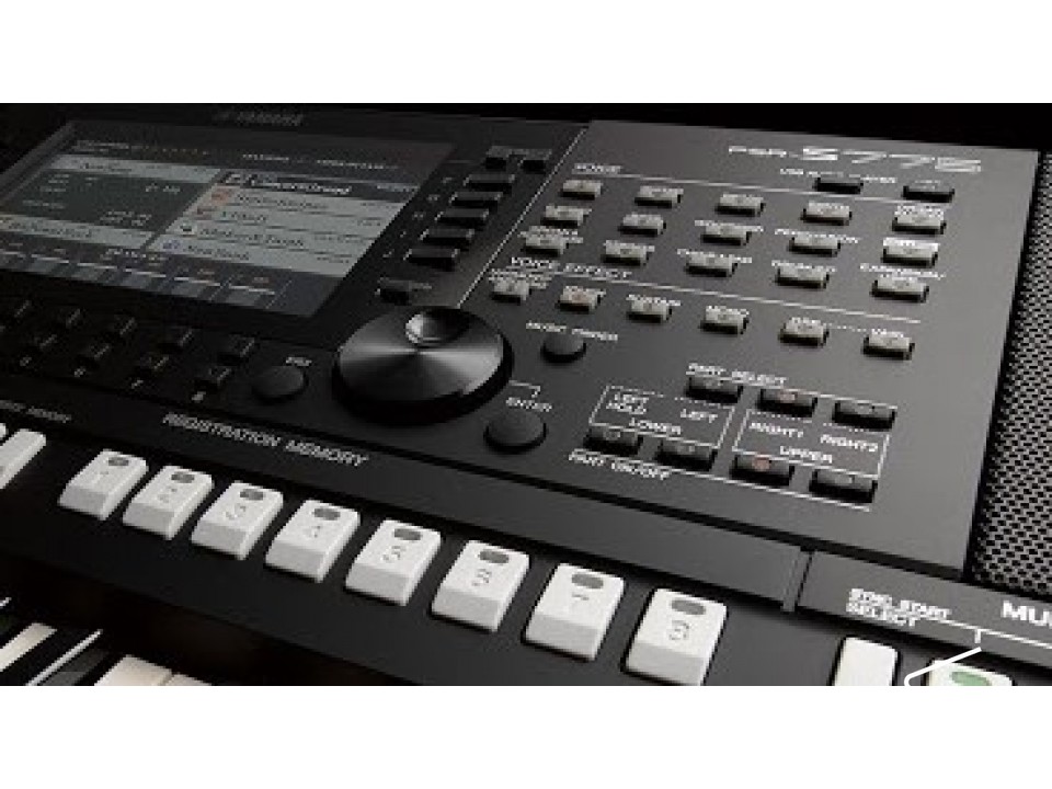 Yamaha PSR S975