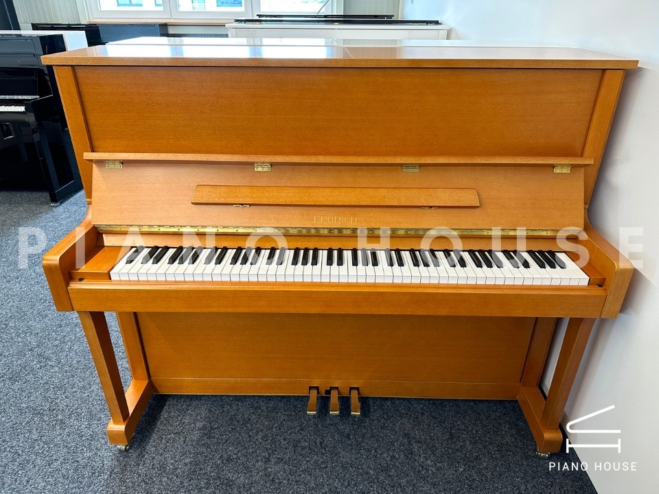 FEURICH 122 Universal (Cherry Satin)