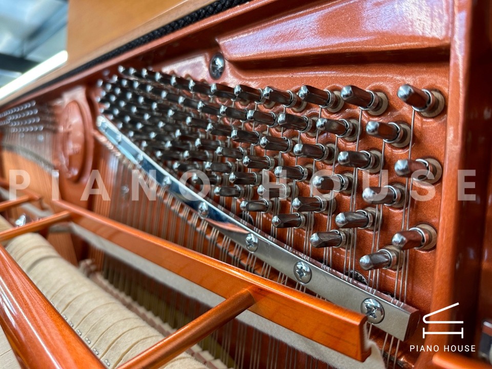 FEURICH 122 Universal (Cherry Satin)