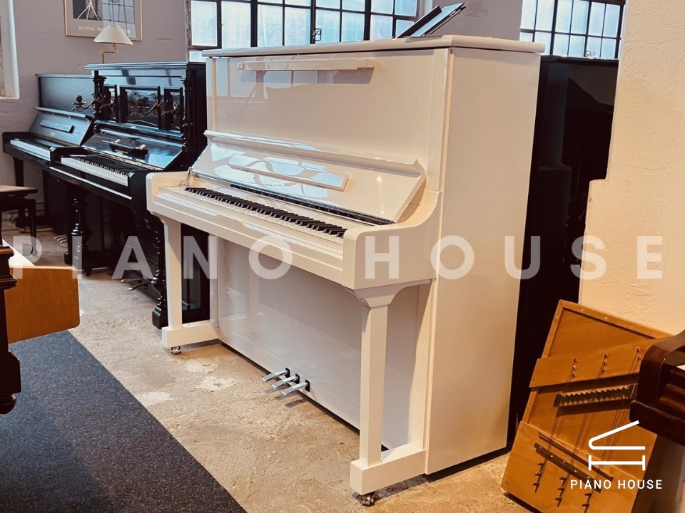 FEURICH 133 Concert (White Polished)