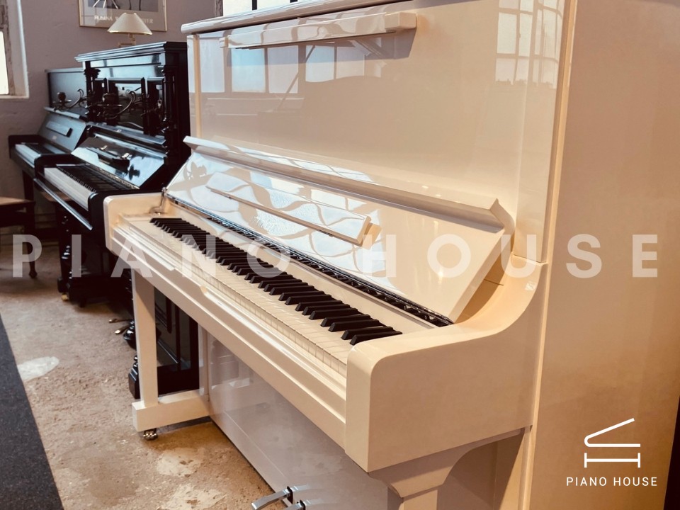 FEURICH 133 Concert (White Polished)