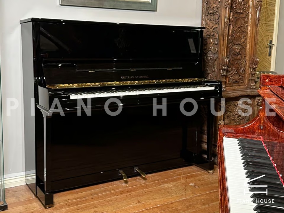 Grotrian G124 Concerto Series | Upright Ebony Polish | Grotrian-Steinweg