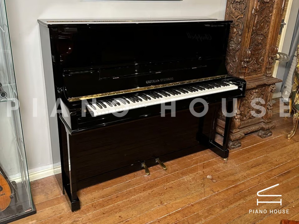 Grotrian G124 Concerto Series | Upright Ebony Polish | Grotrian-Steinweg