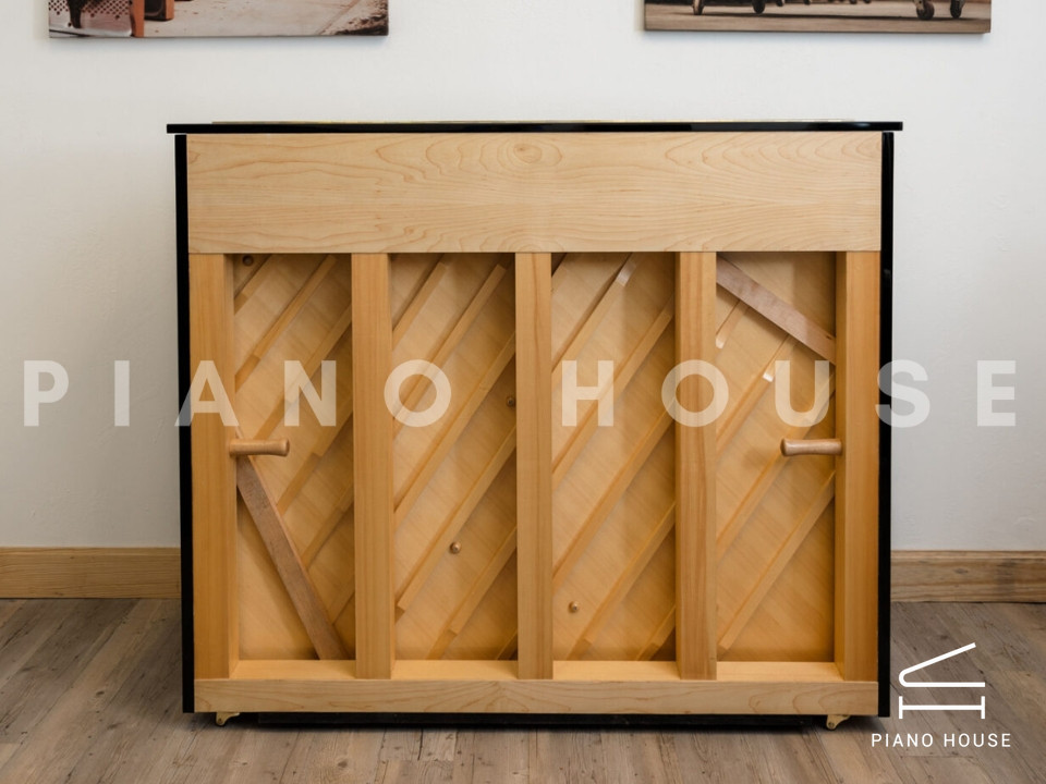 MHA-131U - Artist Series