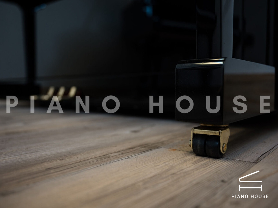 MHA-131U - Artist Series