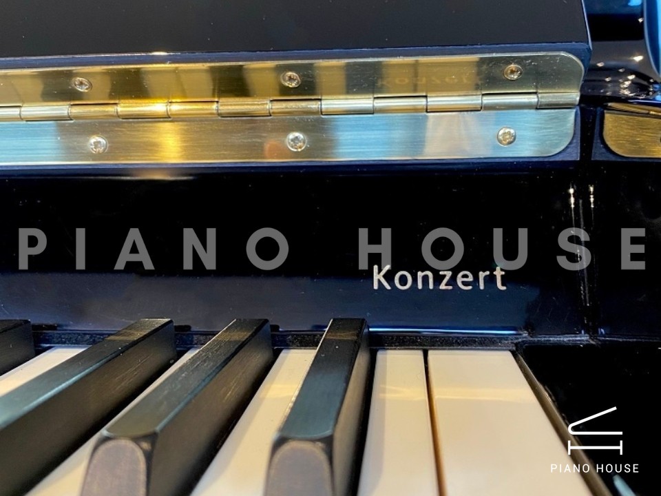 Konzert K122 Elegence (Ebony High Gloss)