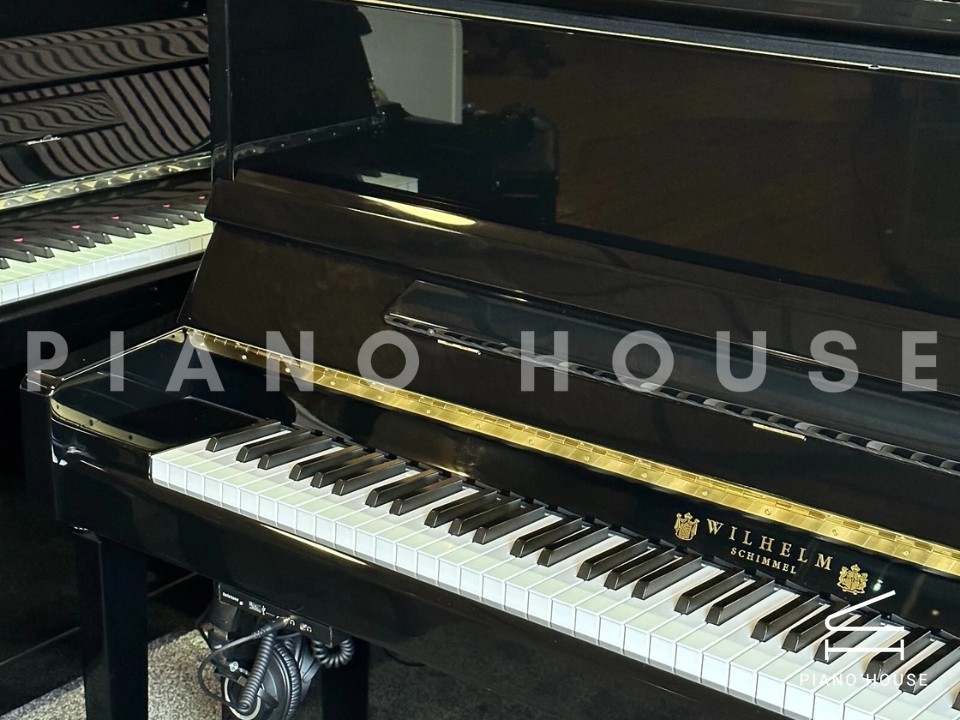 Wilhelm Schimmel W114 Tradition (Ebony High Gloss)