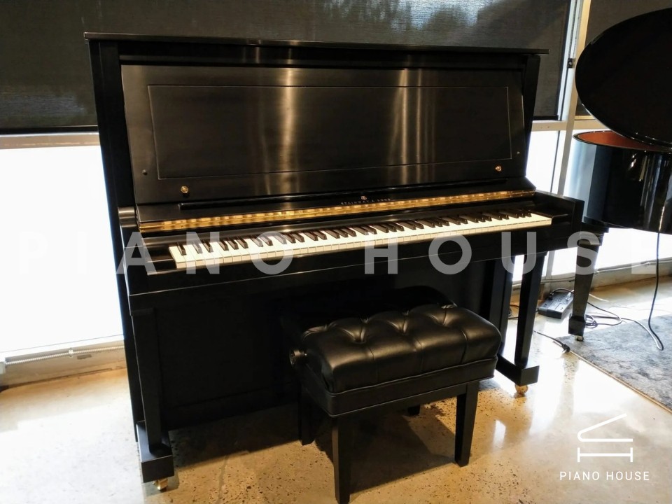 STEINWAY K-52