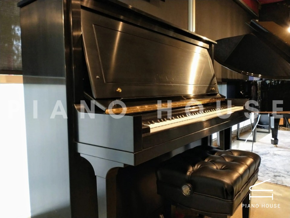 STEINWAY K-52