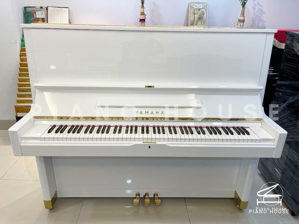YAMAHA U5 WH