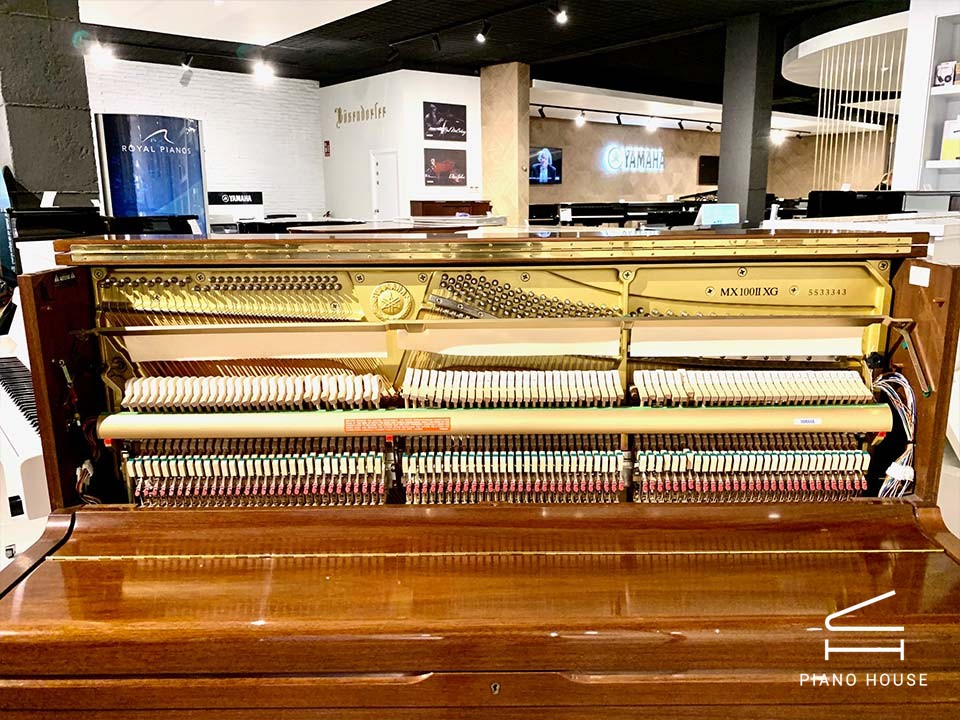 YAMAHA MX101 II Disklavier