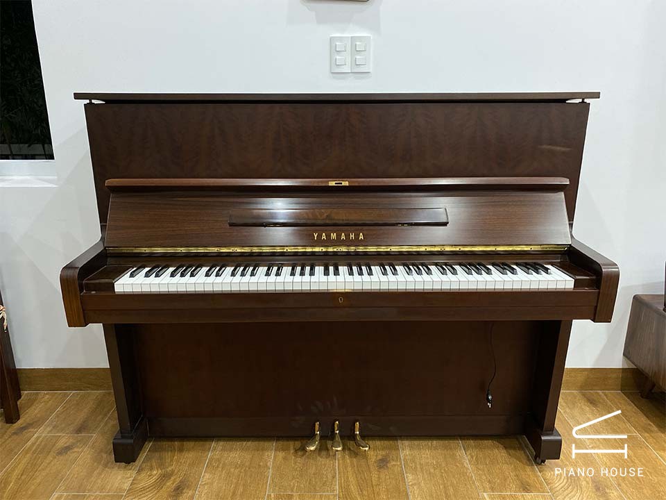 YAMAHA U1E Wn