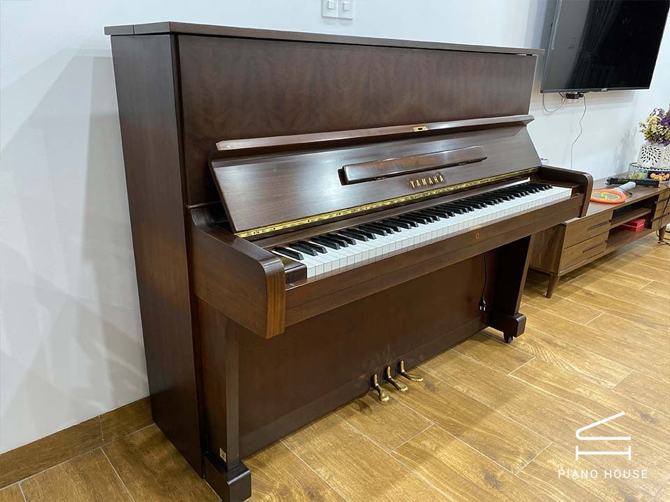 YAMAHA U1E Wn
