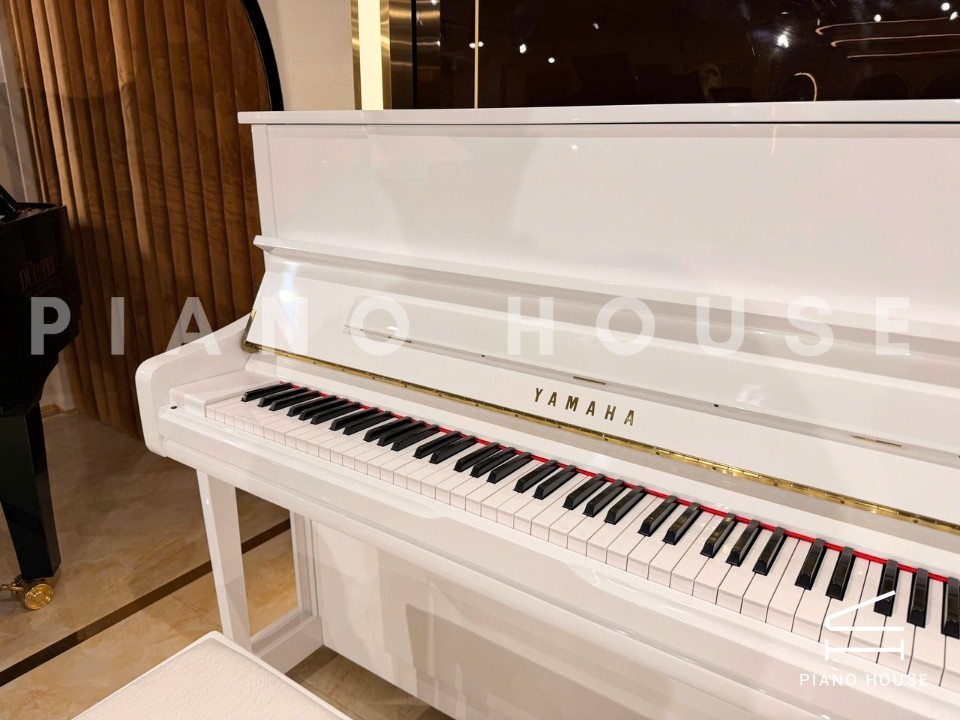 YAMAHA U1J PWHC
