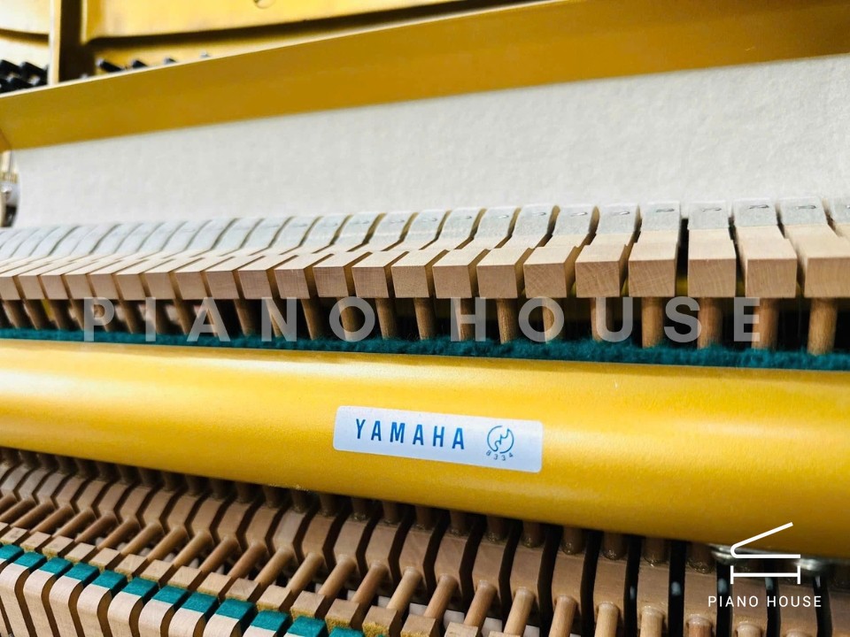 YAMAHA U2H